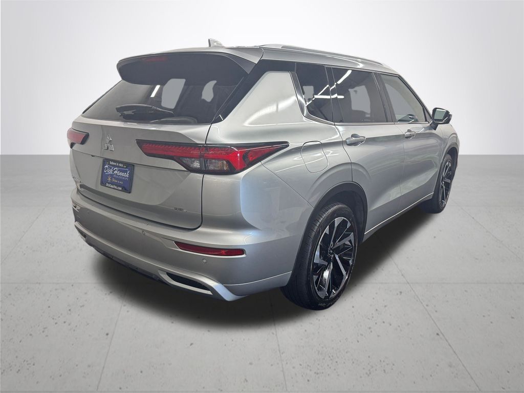2023 Mitsubishi Outlander SEL