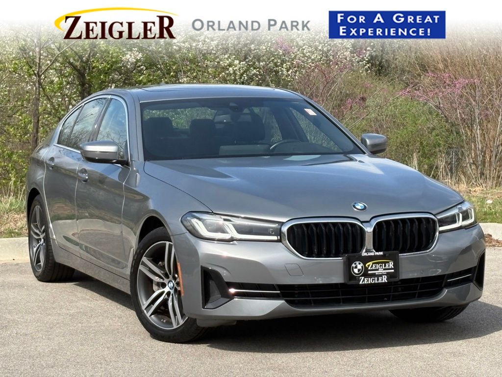 Skyscraper Gray Metallic 2023 BMW 5 Series Sedan All-Wheel Drive 8-Speed Automatic