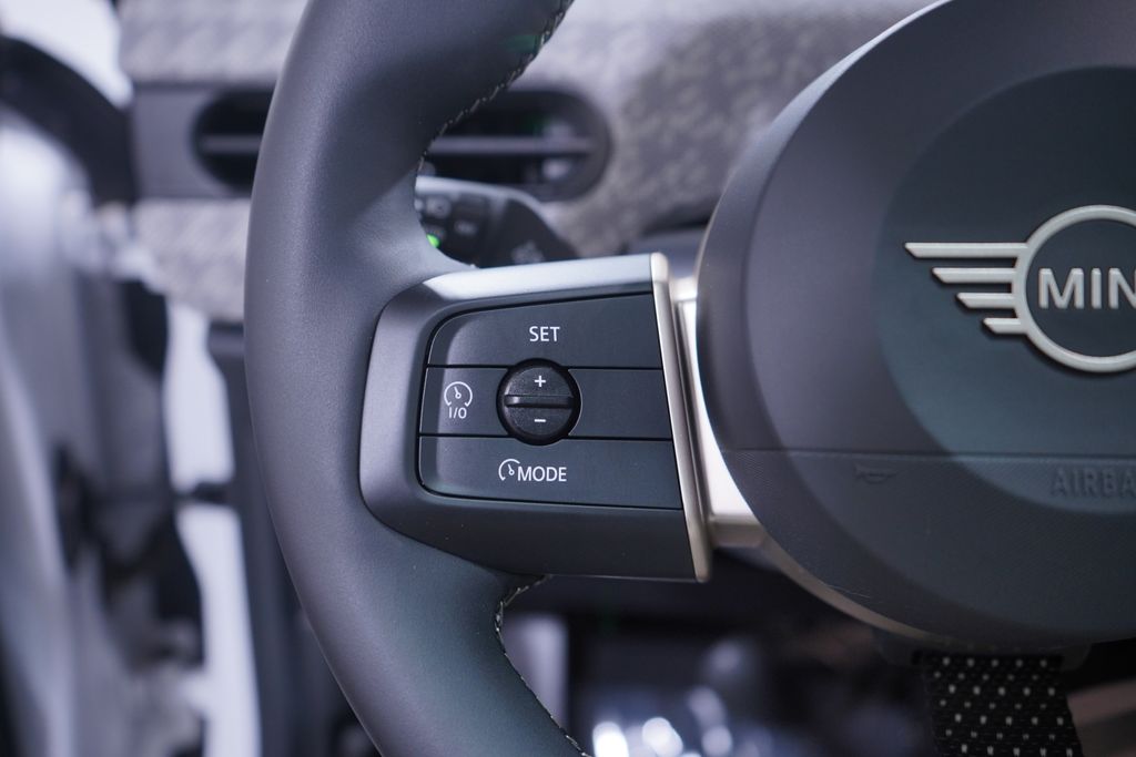 Thumbnail: 2025 MINI Cooper - 16