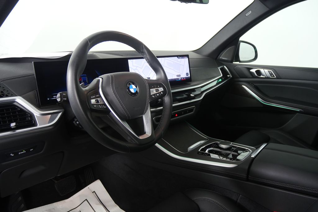 Thumbnail: 2025 BMW X5 - 13