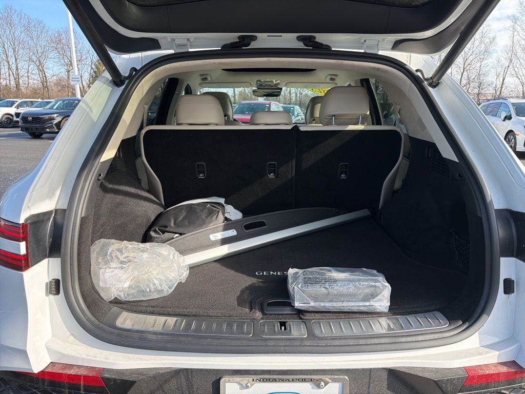 Thumbnail: 2025 Genesis GV70 - 22