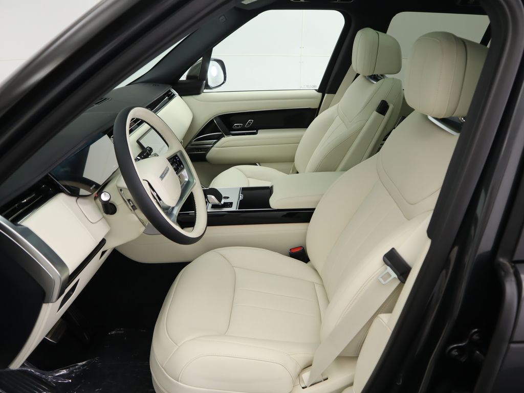 Thumbnail: 2025 Land Rover Range Rover - 19