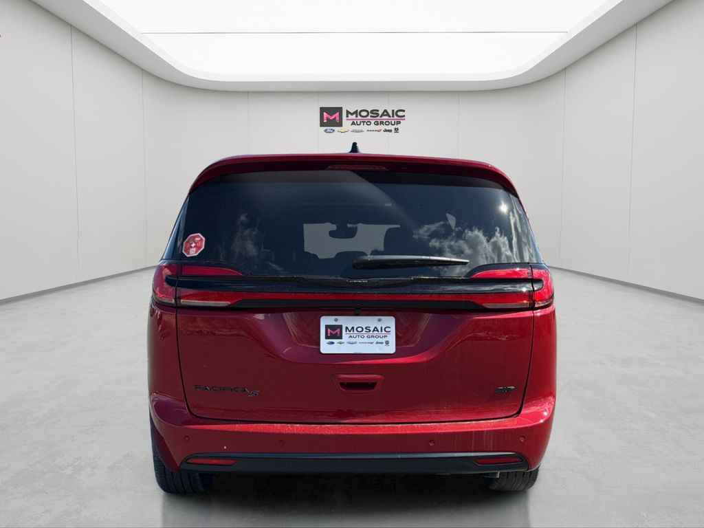 2026 Chrysler Pacifica