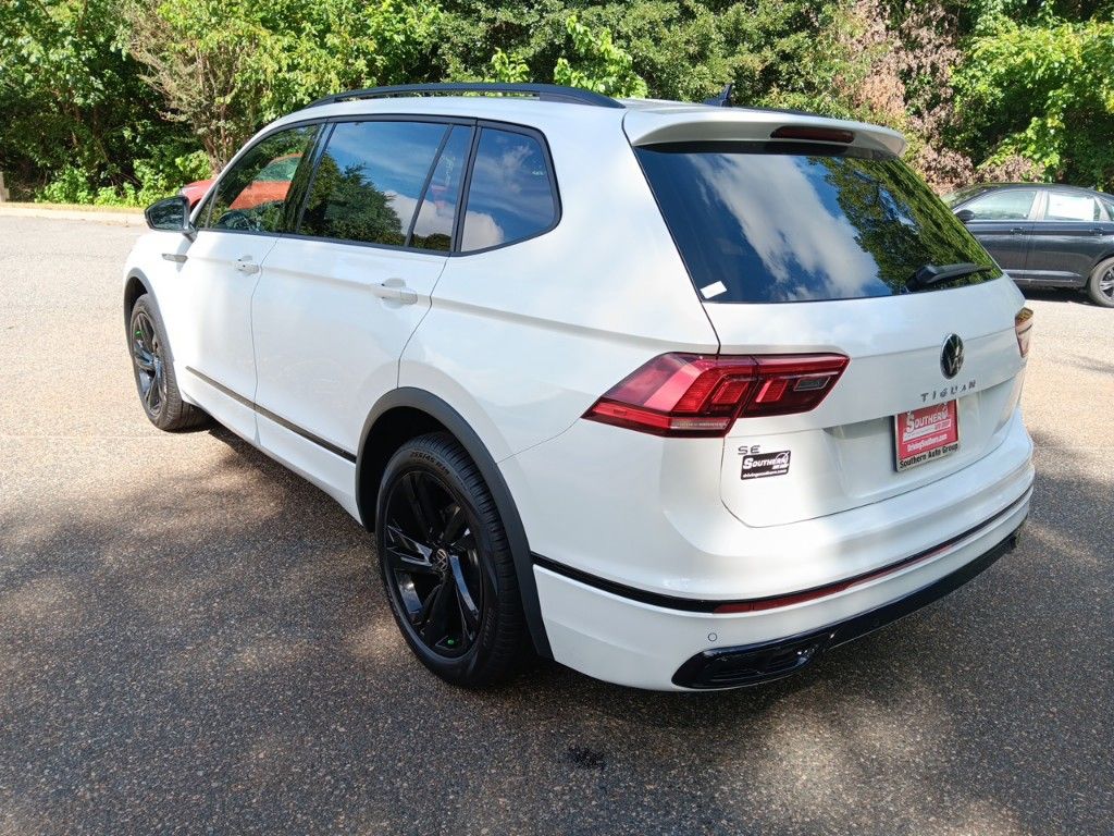 2024 Volkswagen Tiguan 2.0T SE R-Line Black 3