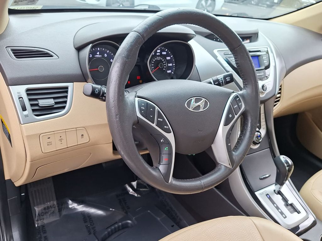 Thumbnail: 2013 Hyundai Elantra - 21