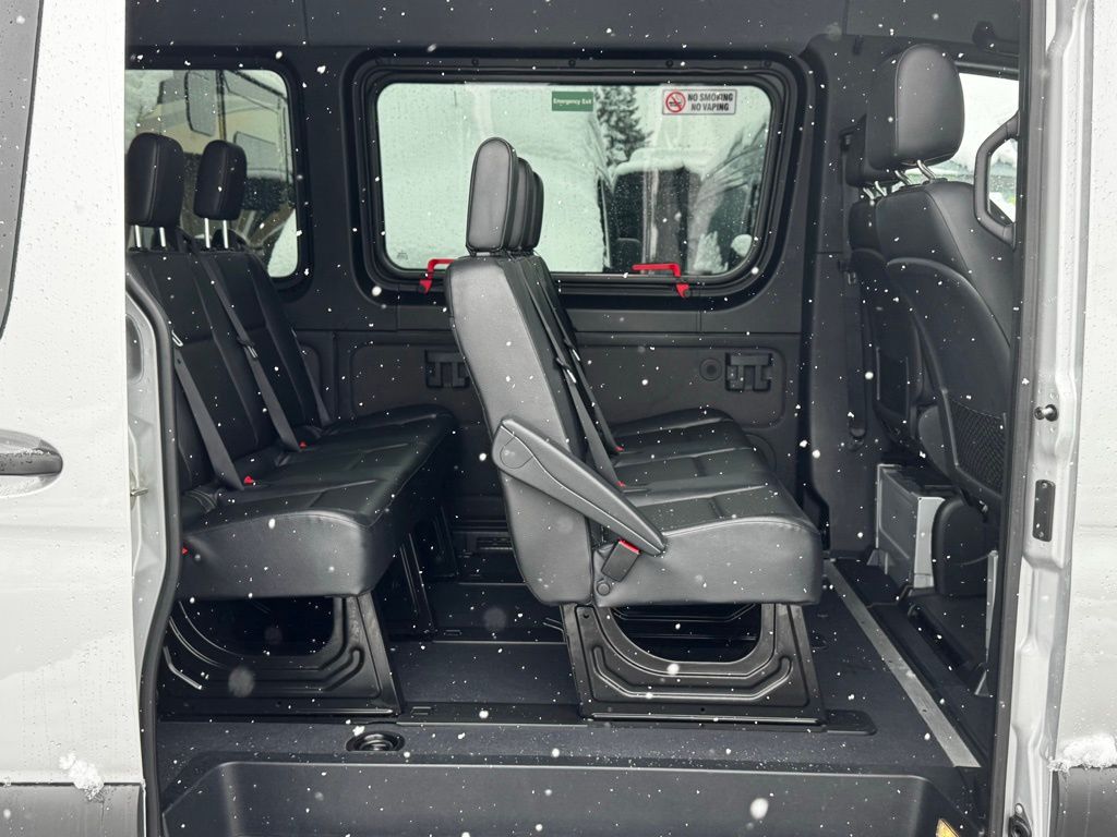 2019 Mercedes-Benz Sprinter 2500 Passenger 170 WB 22