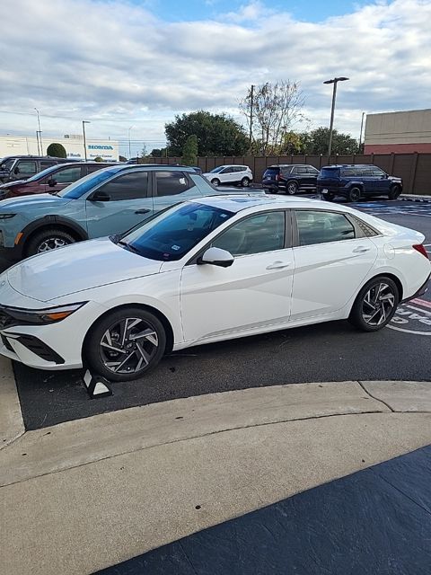 Thumbnail: 2024 Hyundai Elantra - 3