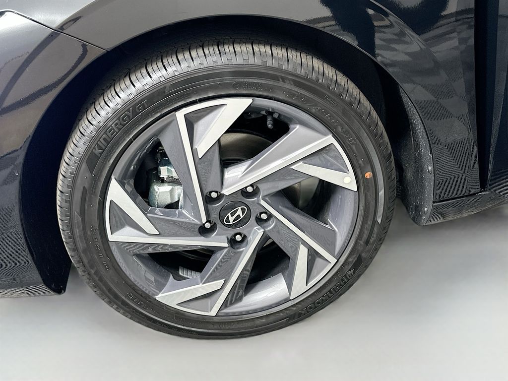 Thumbnail: 2025 Hyundai Elantra - 22