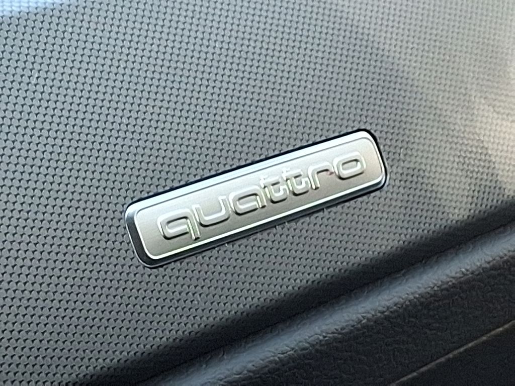 Thumbnail: 2025 Audi Q3 - 17