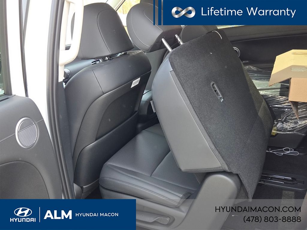 New 2026 White Hyundai SEL Premium image 15
