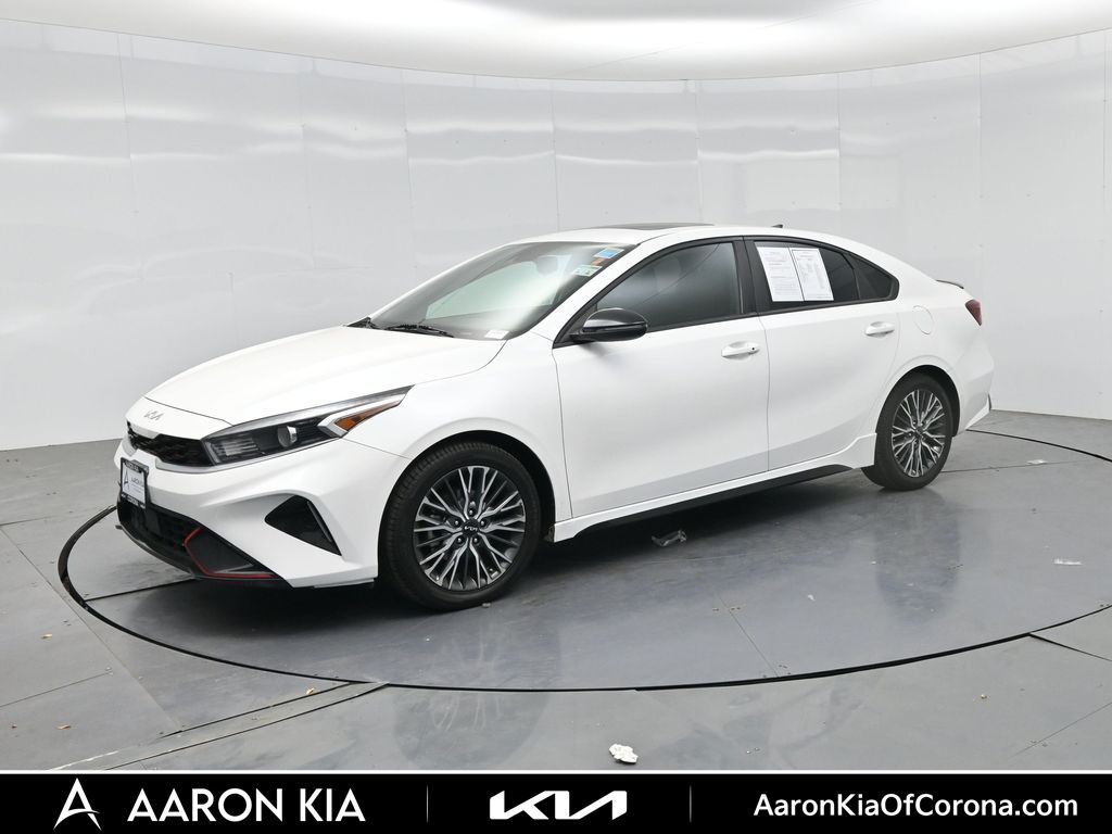 Snow White Pearl 2023 Kia Forte Sedan Front-Wheel Drive Continuously Variable Transmission