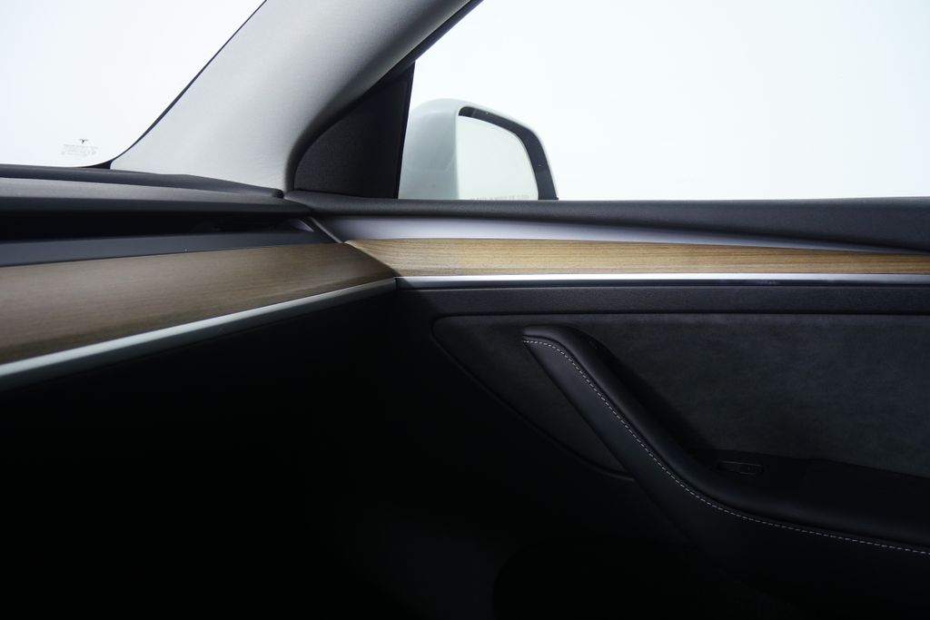 Thumbnail: 2023 Tesla Model Y - 25