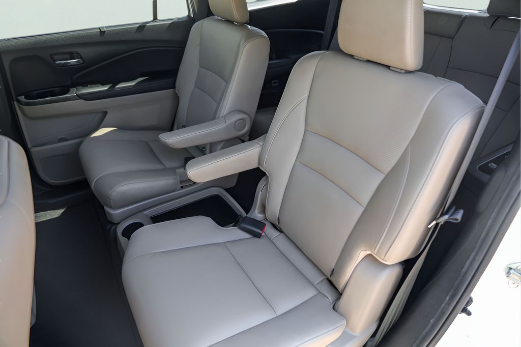 Used Car 2019 Honda Pilot  Elite For Sale Under $30,000 In Austin, Texas