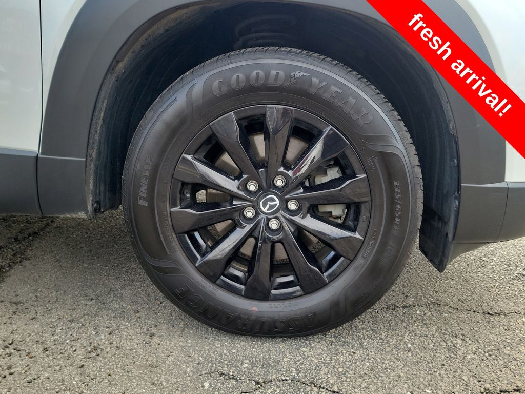 View vehicle photo 5