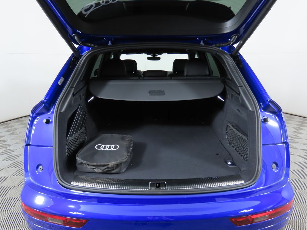 Thumbnail: 2025 Audi Q5 - 30