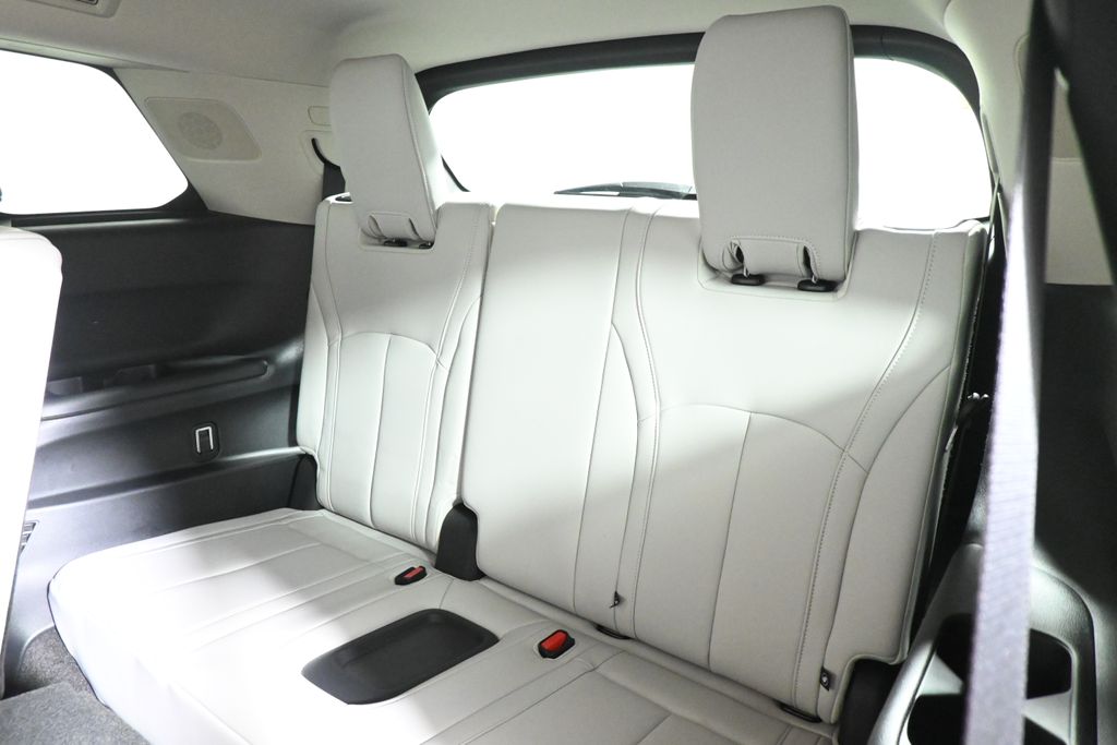 Thumbnail: 2027 INFINITI QX60 - 32