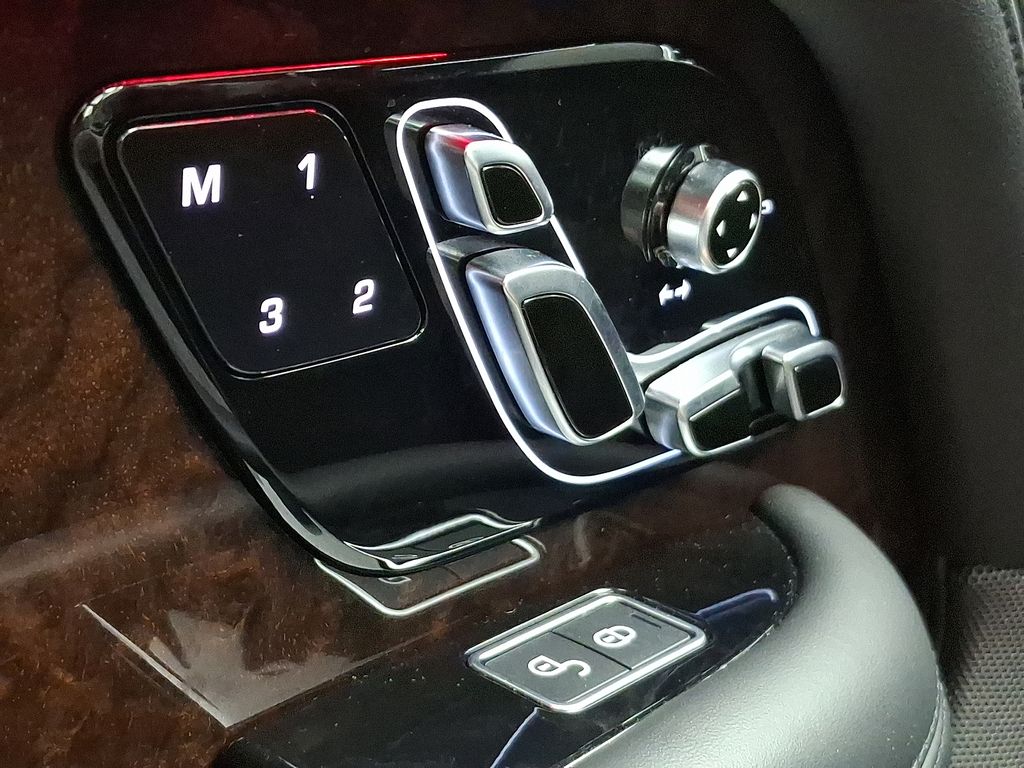 2020 Land Rover Range Rover HSE 28