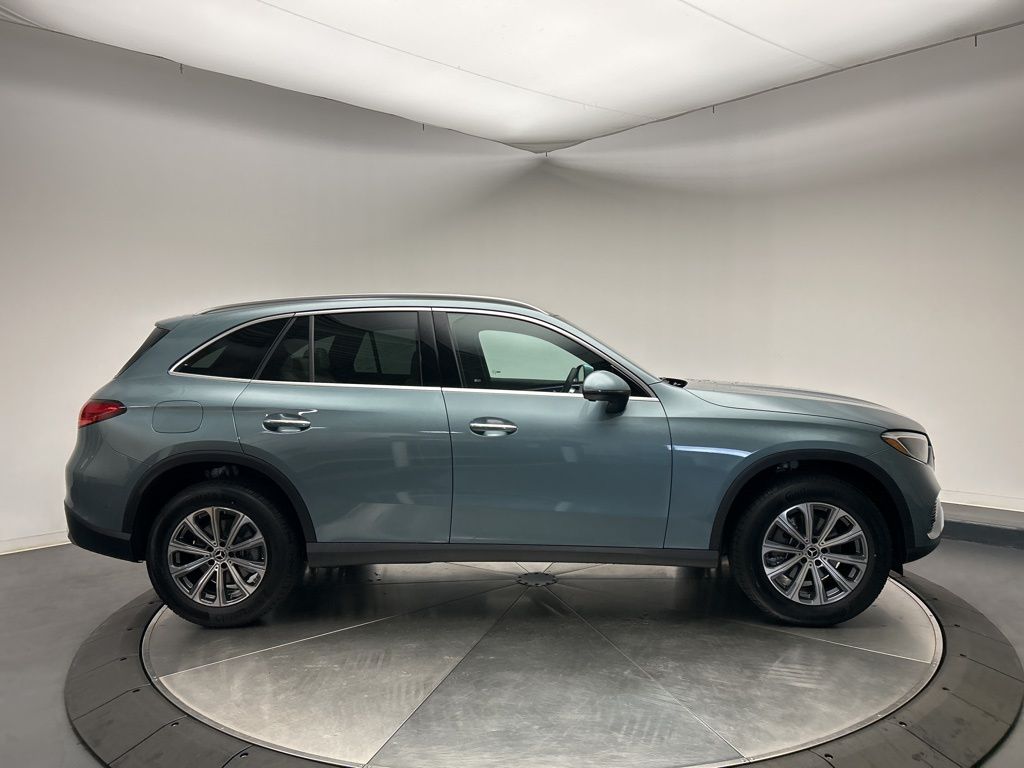 Thumbnail: 2026 Mercedes-Benz GLC - 8