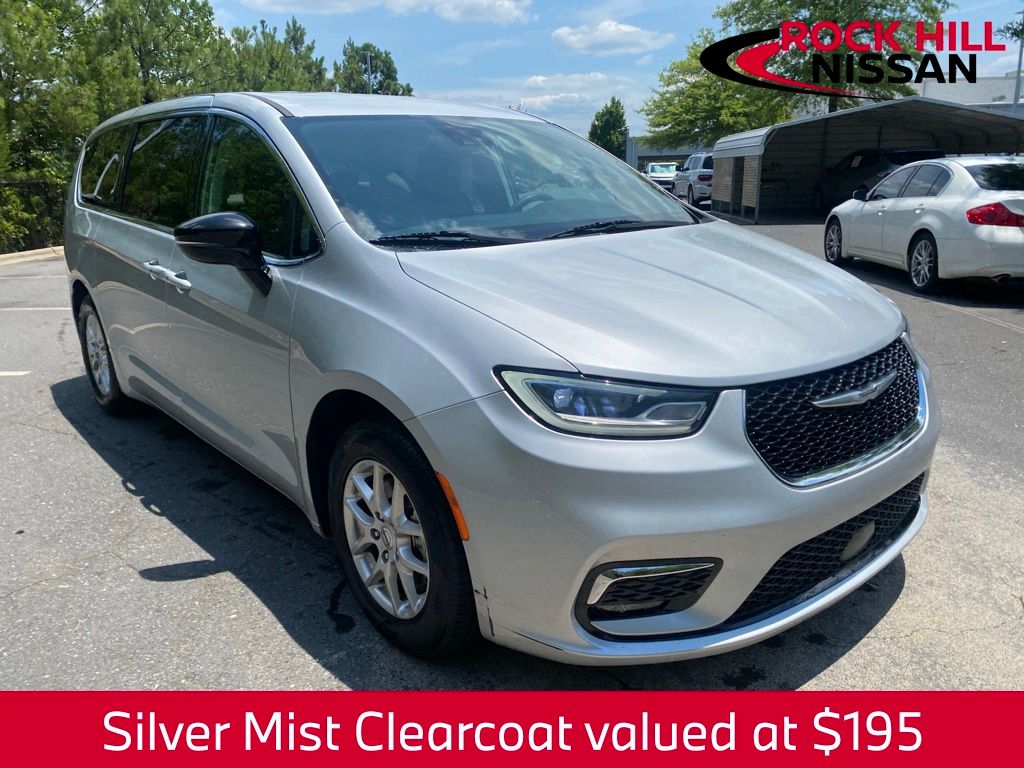 Silver Mist Clearcoat 2024 Chrysler Pacifica Minivan Front-Wheel Drive 9-Speed Automatic