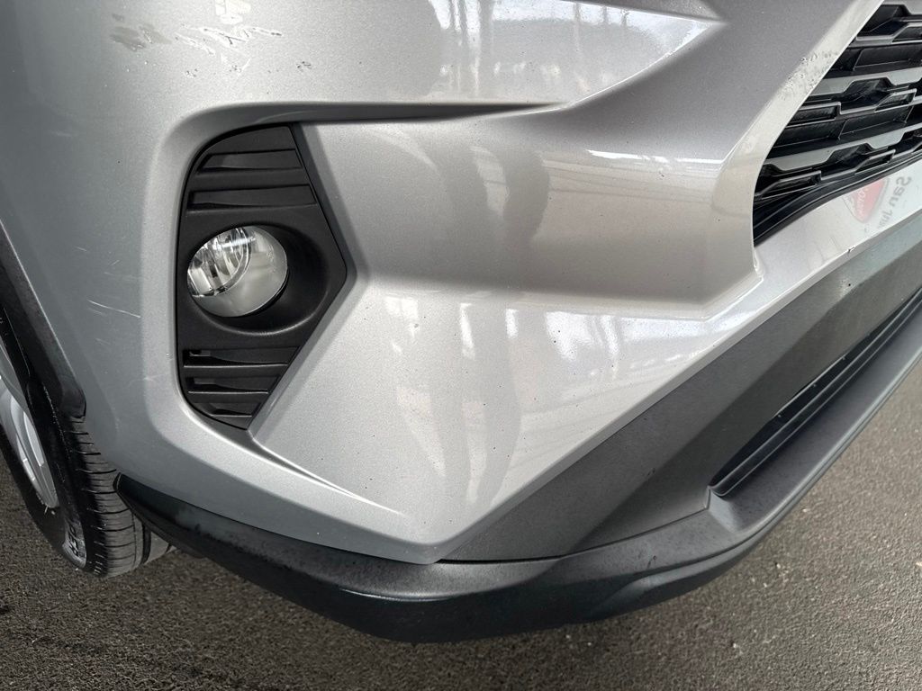 Thumbnail: 2019 Toyota RAV4 - 11
