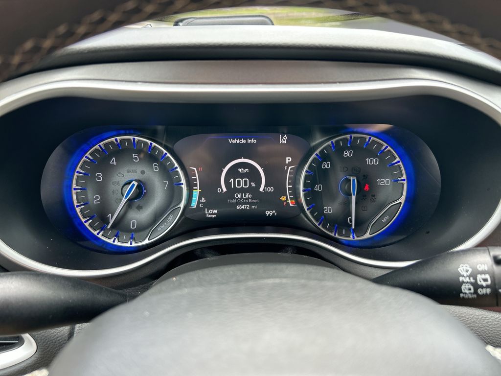 Thumbnail: 2024 Chrysler Pacifica - 22