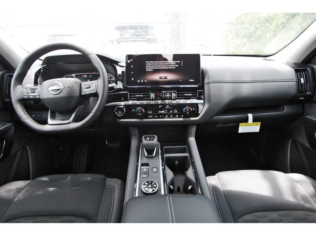 2026 Nissan Pathfinder SV - 8