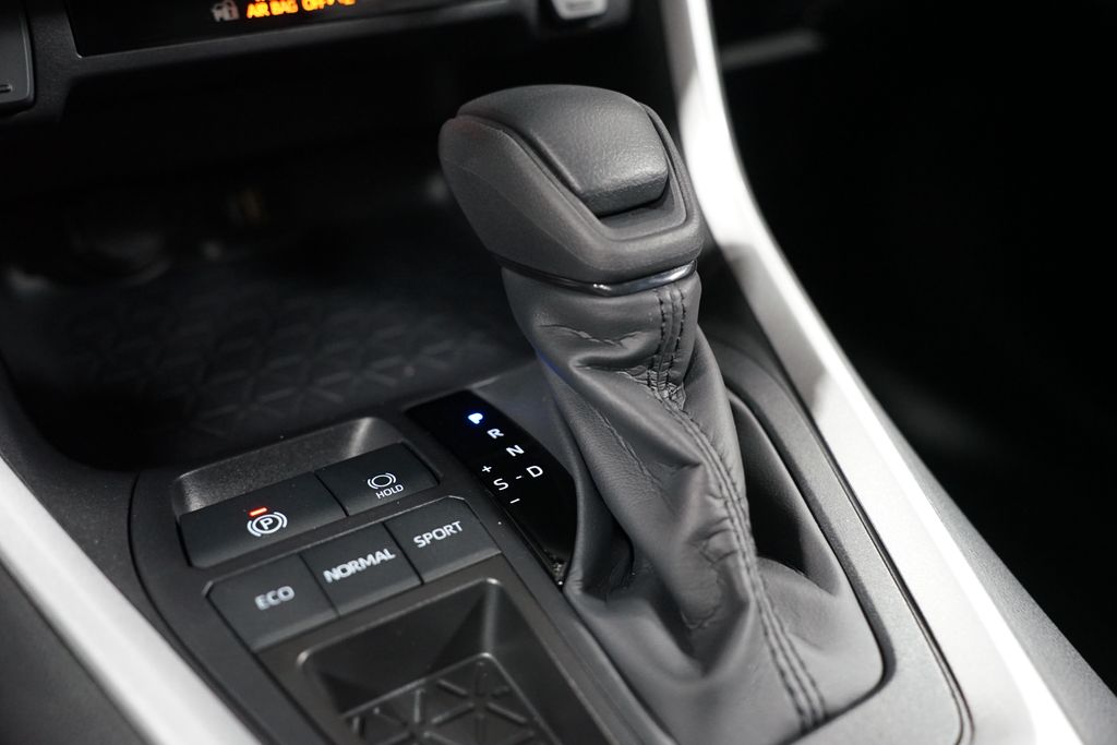 Thumbnail: 2025 Toyota RAV4 - 21