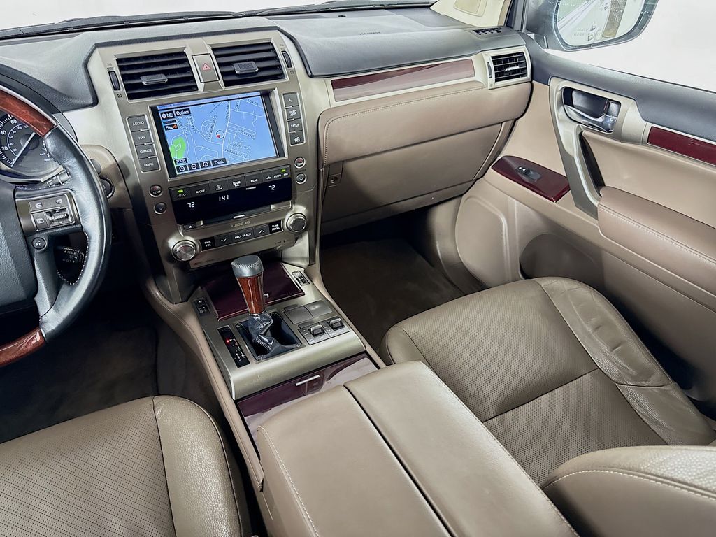 2017 Lexus GX 460 24