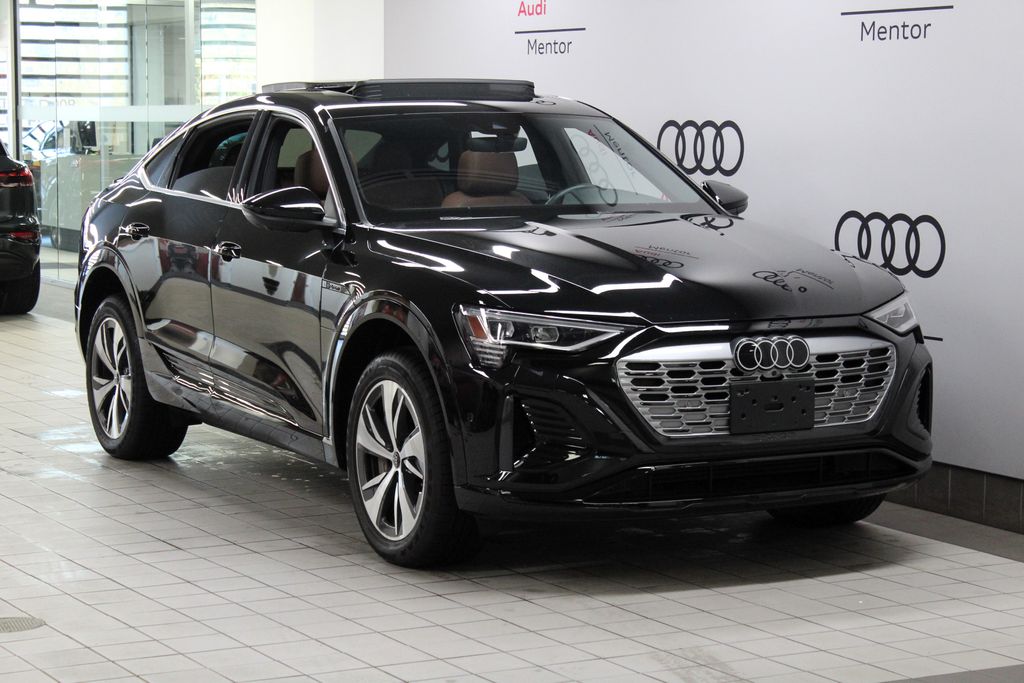 2024 Audi Q8 e-tron Premium Plus 8