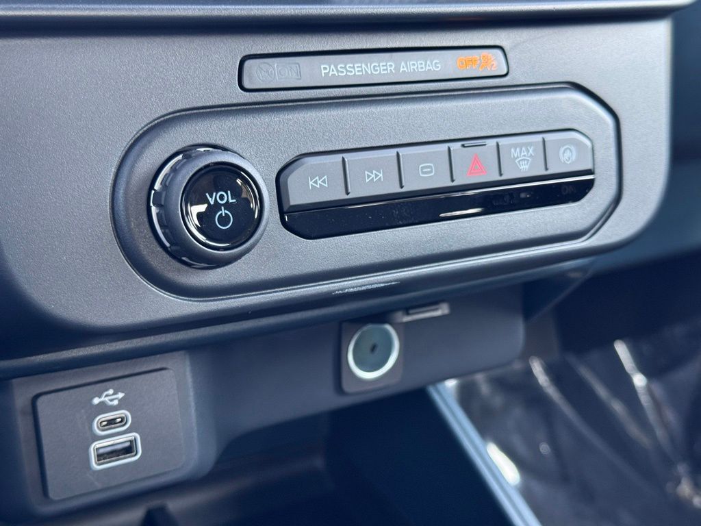 FordMaverick11