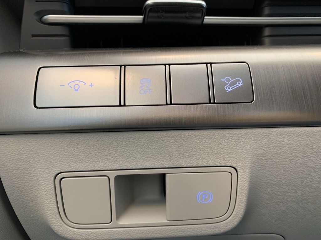 New 2026 Gray Hyundai SEL Sport image 9