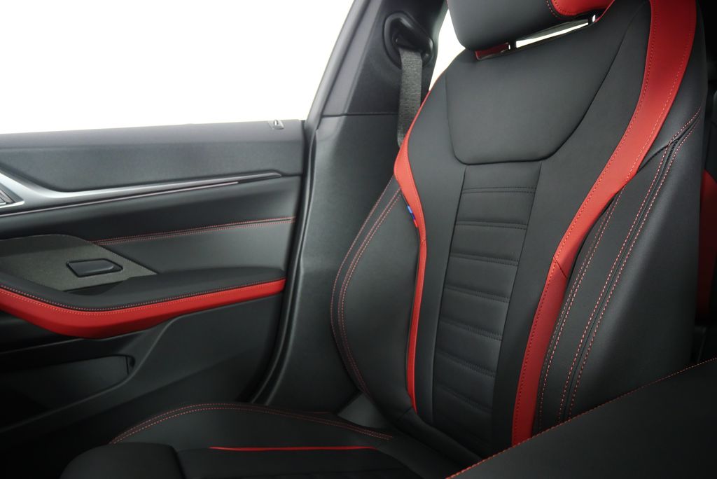 Thumbnail: 2025 BMW 4 Series - 25
