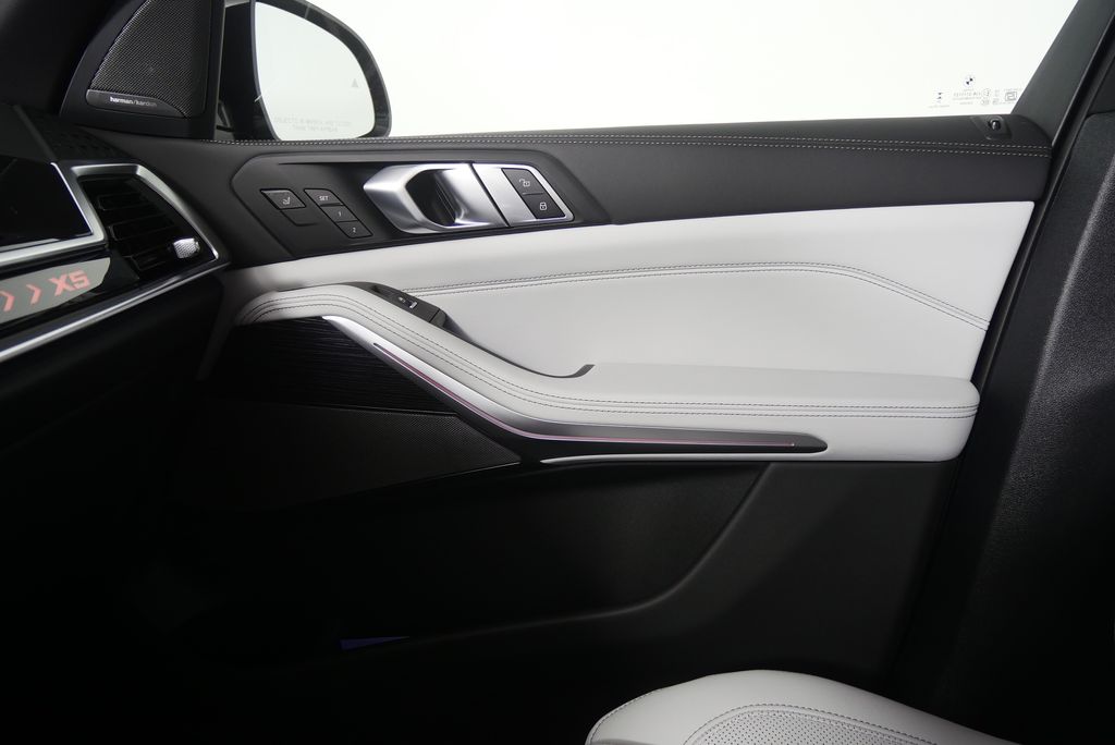 Thumbnail: 2026 BMW X5 - 24