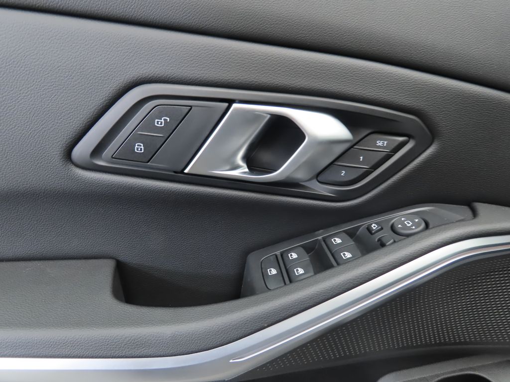 Thumbnail: 2026 BMW 3 Series - 22