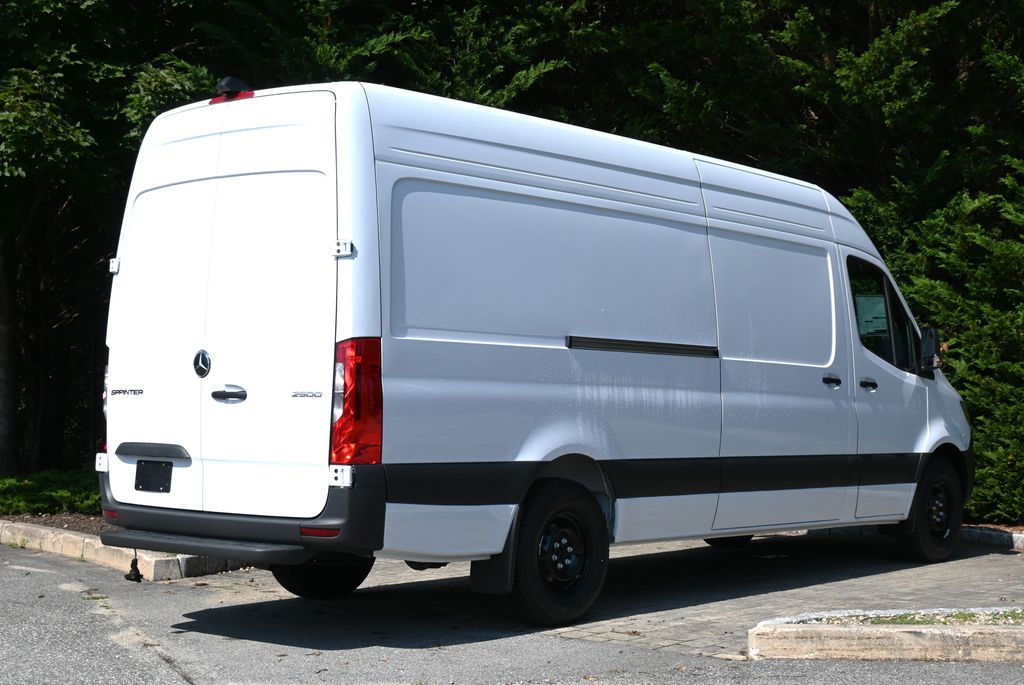 2024 Mercedes-Benz Sprinter 2500 7