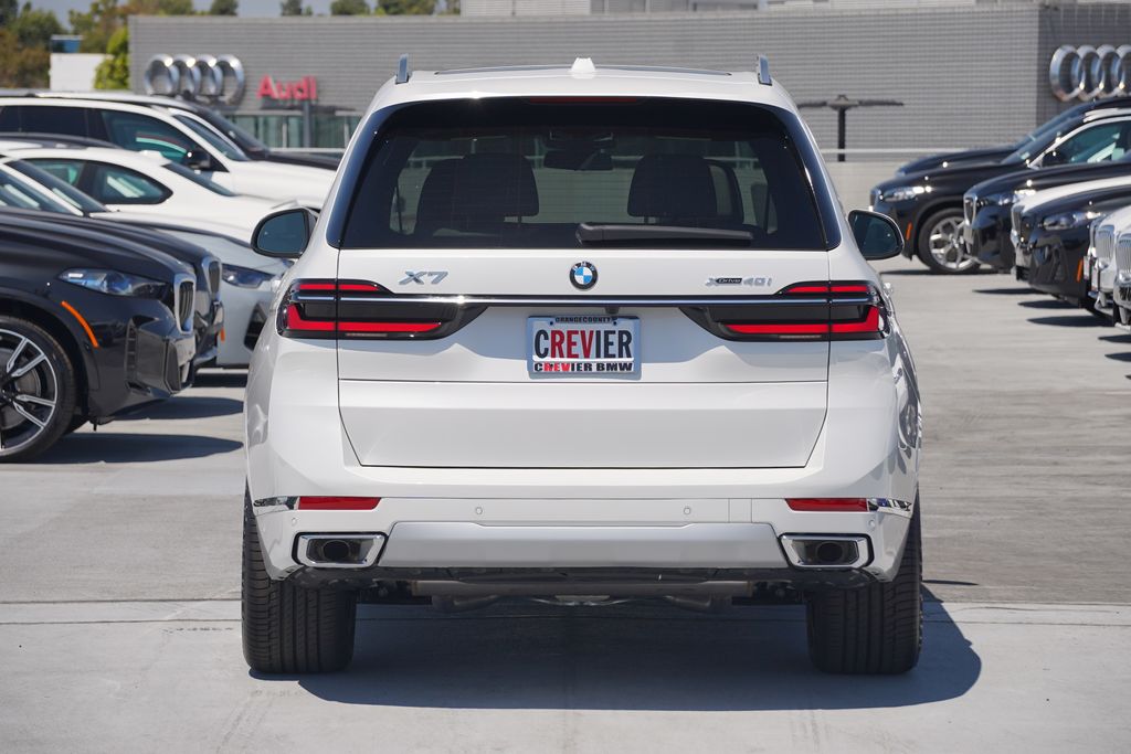 2025 BMW X7 xDrive40i 6