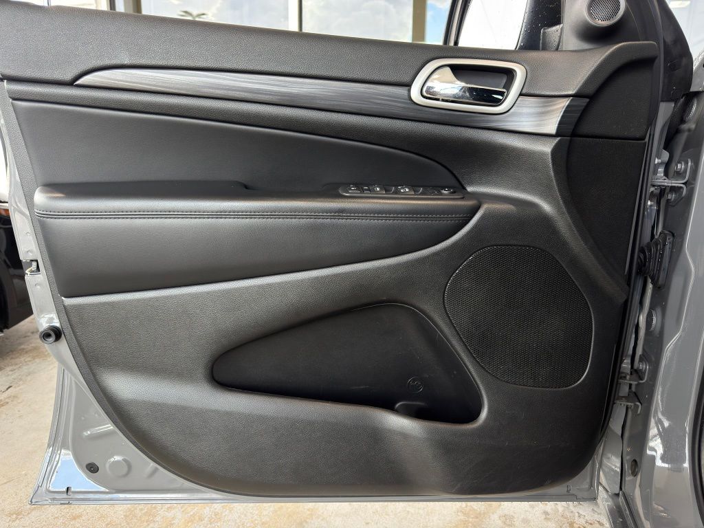 2022 Jeep Grand Cherokee WK Laredo X Gray at Cook Ford