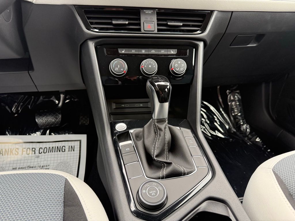 New 2026 White Volkswagen 1.5T S image 32