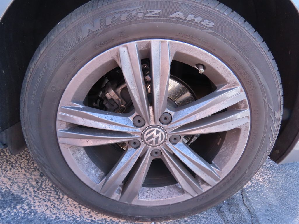 Thumbnail: 2021 Volkswagen Jetta - 16