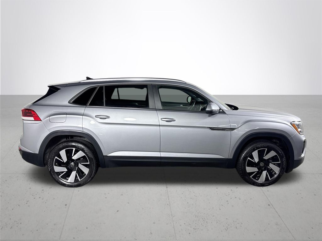 2025 Volkswagen Atlas Cross Sport 2.0T SE w/Technology