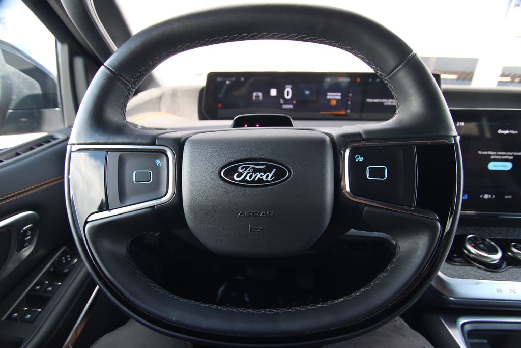 Used 2025 Ford Expedition SUV