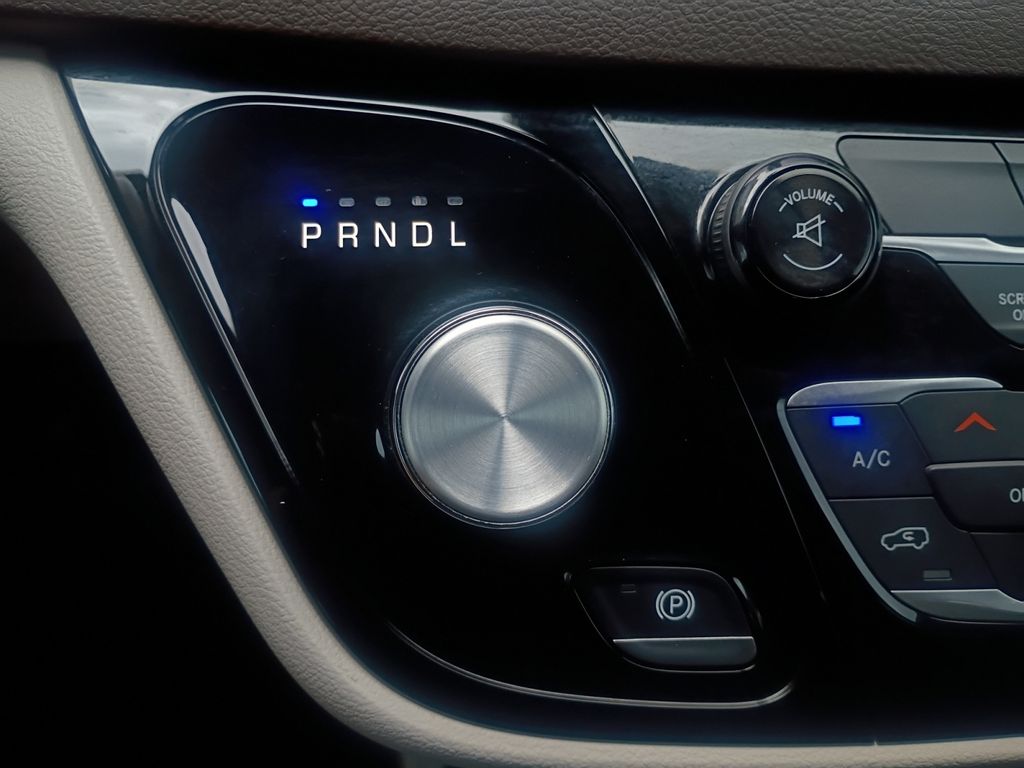 Used Car 2017 Chrysler Pacifica  Touring For Sale Under $10,000 In Austin, Texas