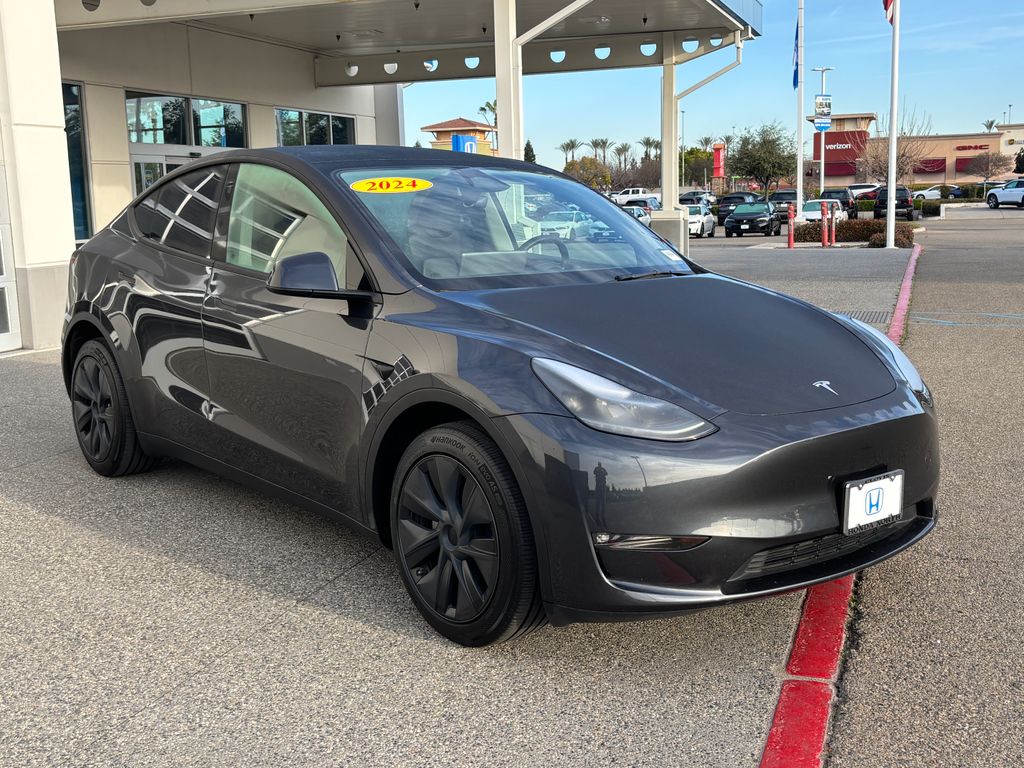 Thumbnail: 2024 Tesla Model Y - 3