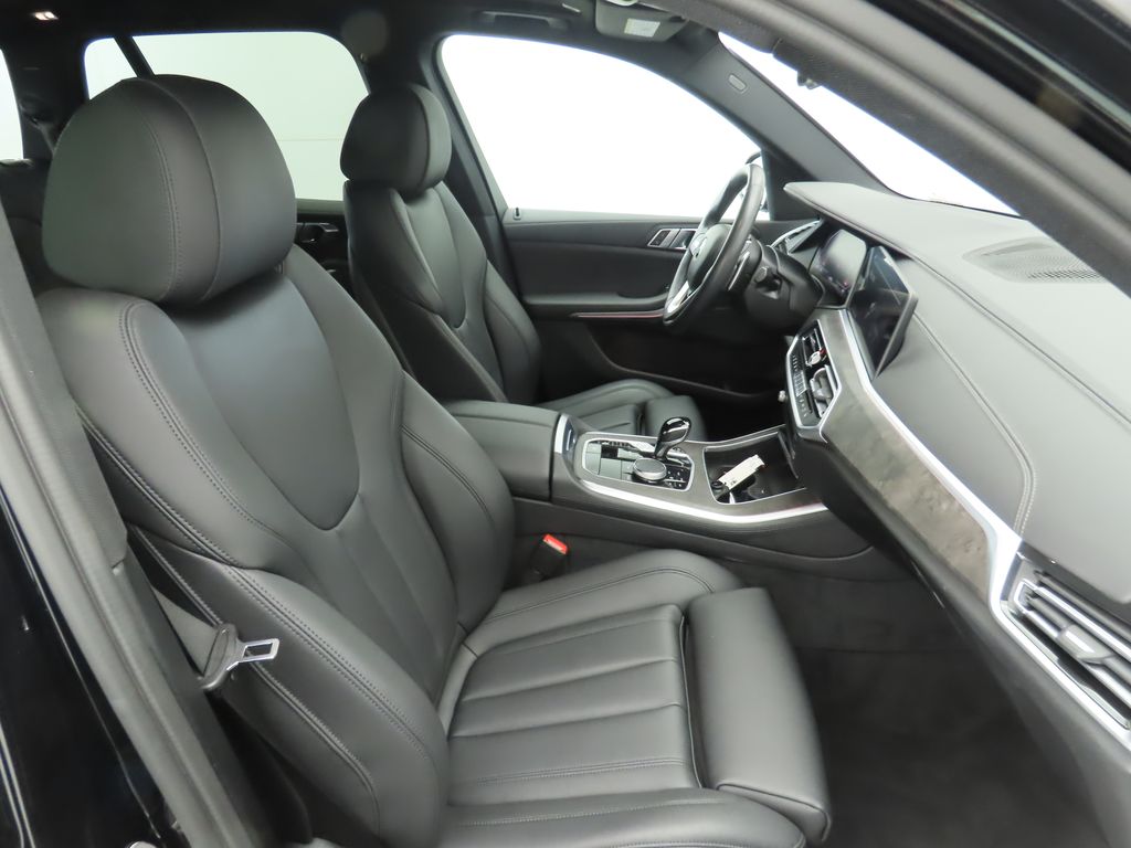 Thumbnail: 2022 BMW X5 - 21