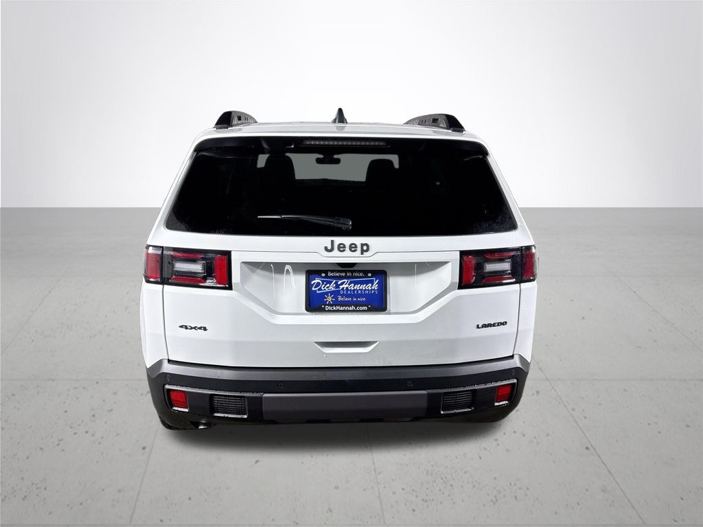 2026 Jeep Cherokee Laredo