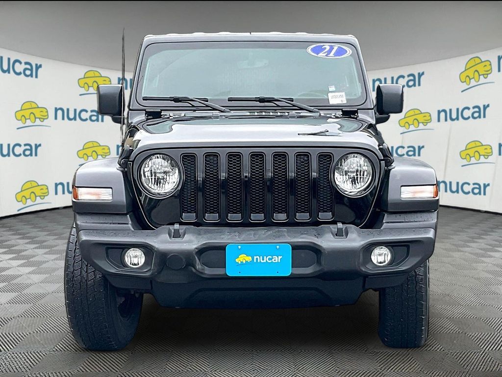 2021 Jeep Wrangler — photo 2