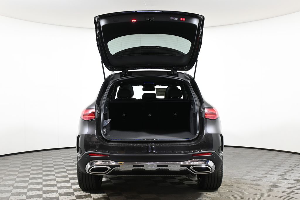 2025 Mercedes-Benz GLC 300 25