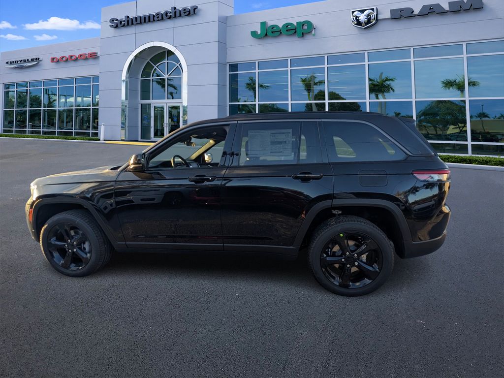 new 2026 Jeep Grand Cherokee car, priced at $46,725