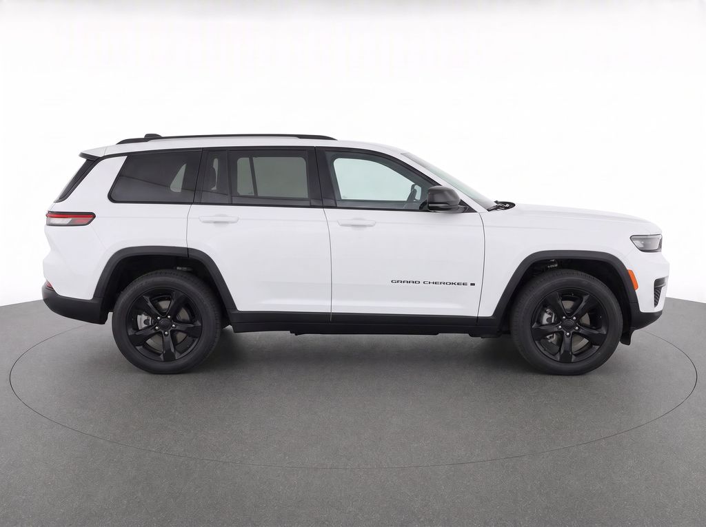 2023 Jeep Grand Cherokee L Altitude White at South Hills CDJR