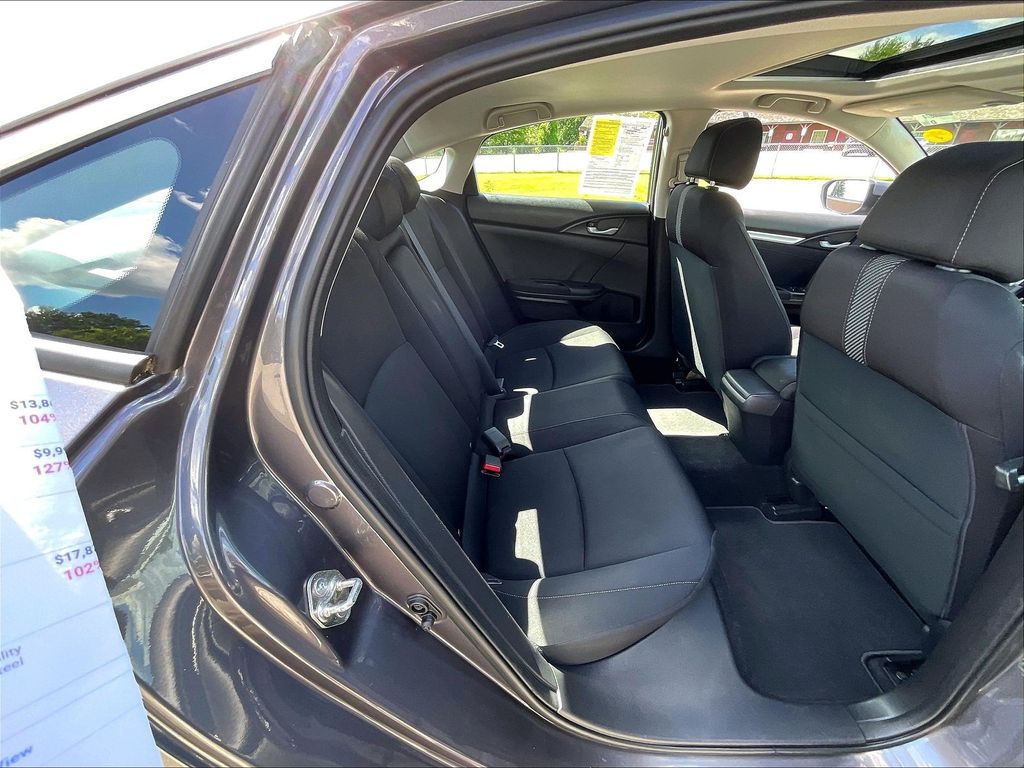 2016 Honda Civic — photo 16